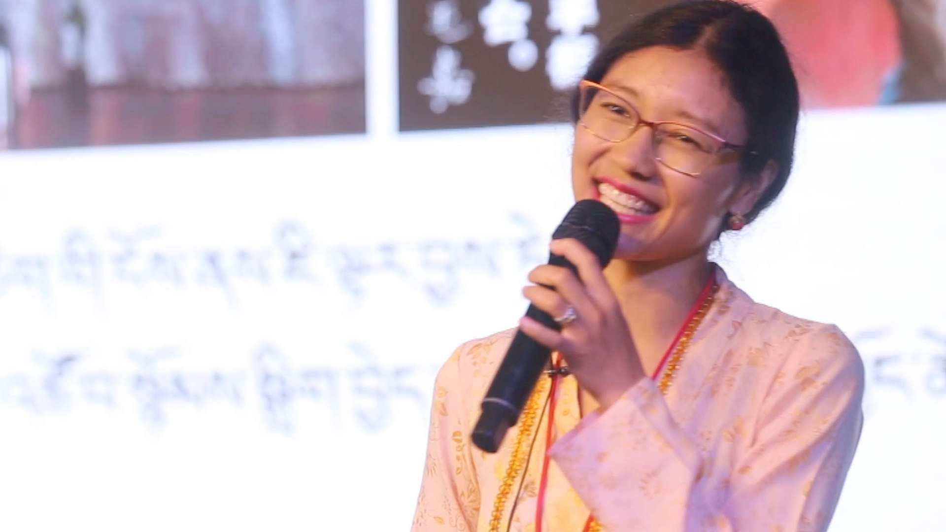周毛嘉｜作为当代藏族女性，如何平衡物质和精神生活的一些心得体会