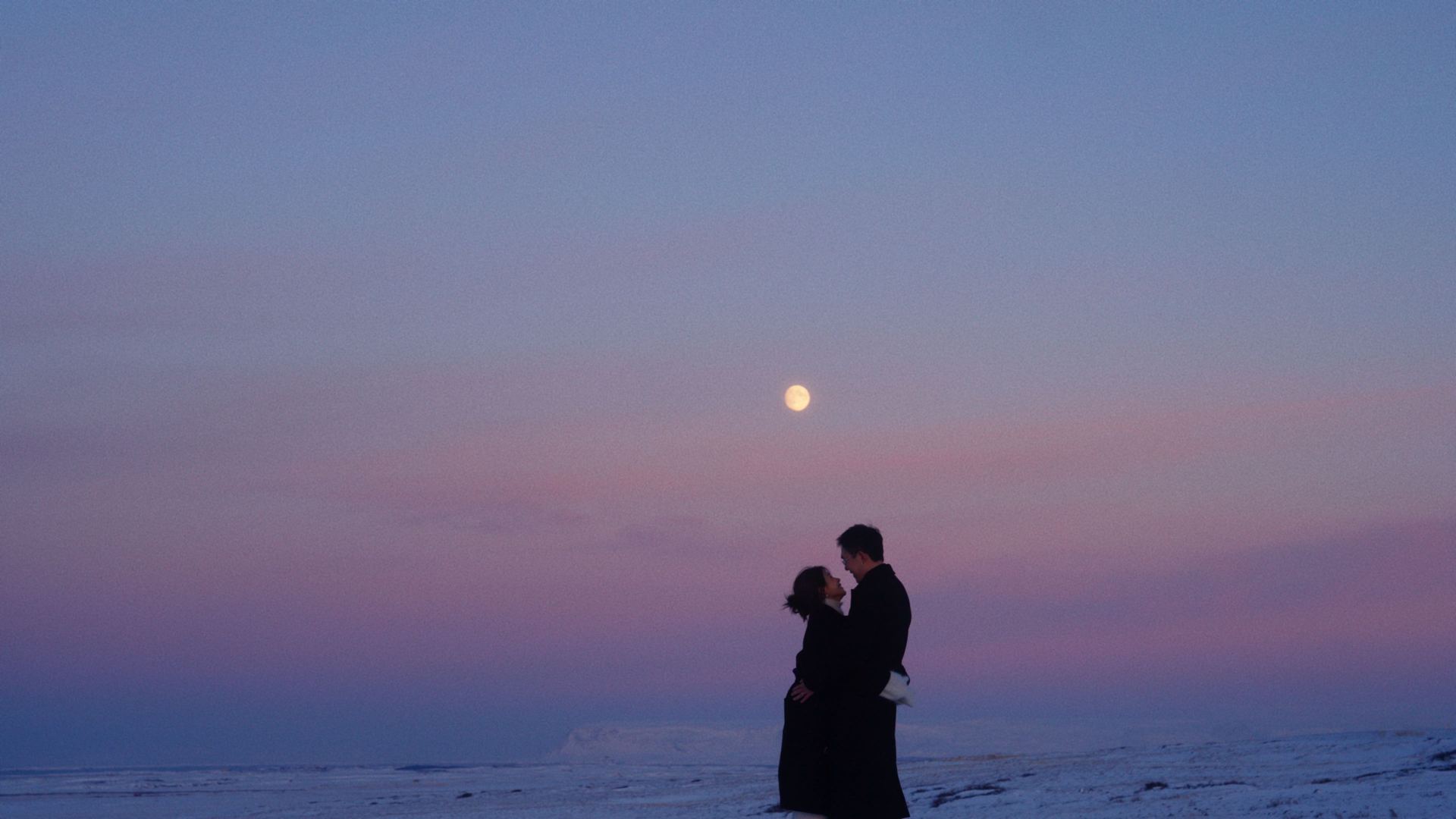 “爱是我们唯一能够感知的，超越时空维度的东西”  |  冰岛旅拍