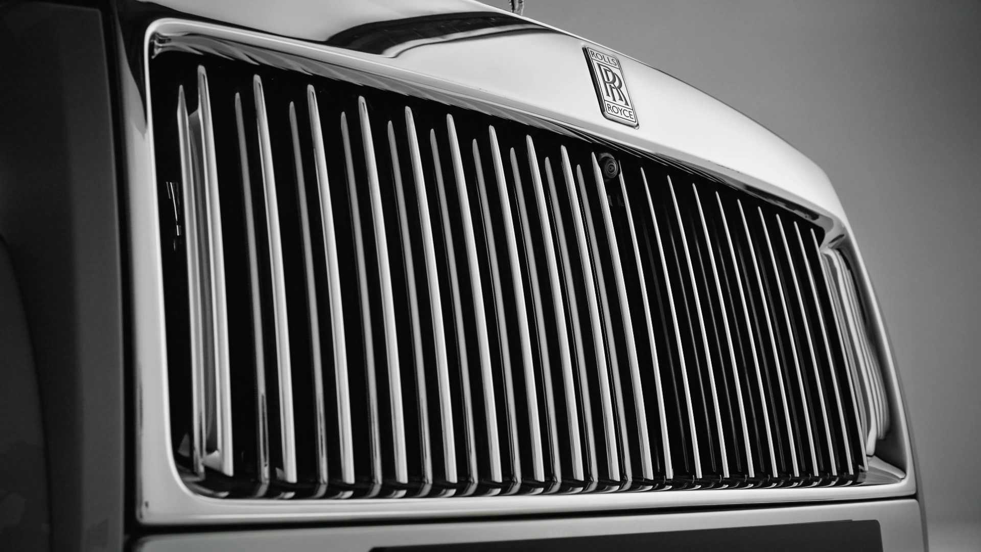 劳斯莱斯Rolls-Royce 银紫古思特GHOST