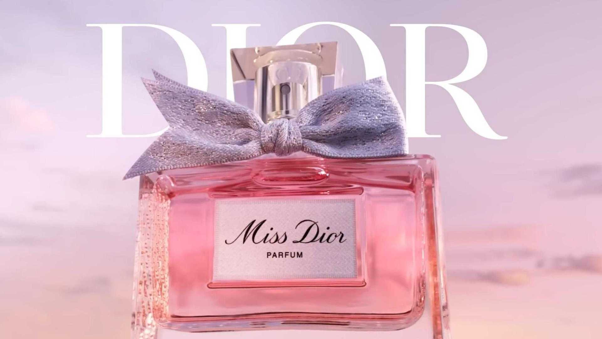 Dior香水最新广告 | 致敬1947Miss Dior
