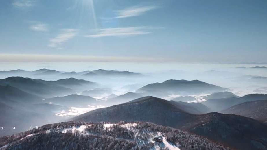 奥迪#长白山Q7 挑战高山积雪，征服雪山之路，#奥迪滑雪 冰雪试驾