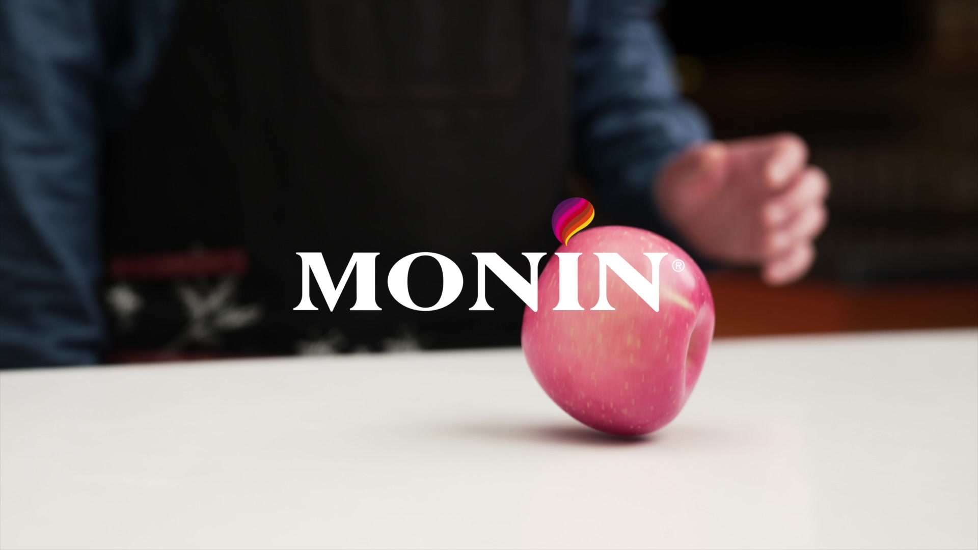 莫林 MONIN Fuji Apple  广告