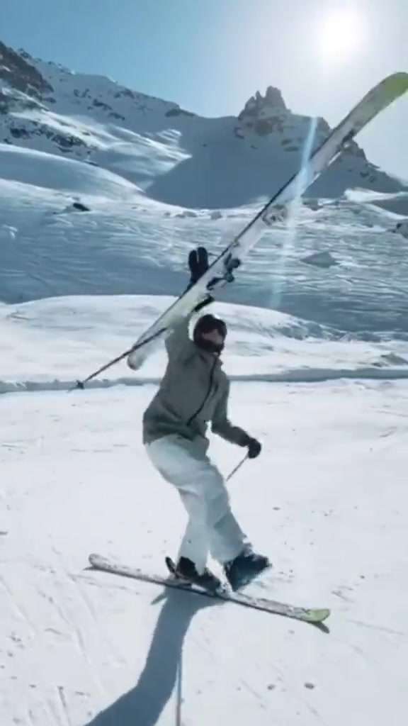 他滑雪甚至不用滑雪板！