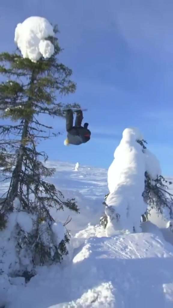 这是一段高难度放松的滑雪视频！
