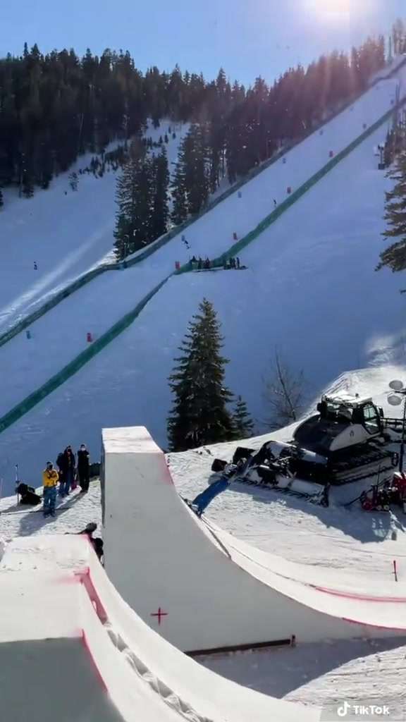 这样的滑雪技巧堪称直升机！