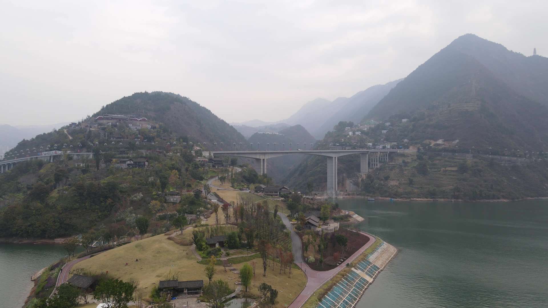 重庆 巫山 小三峡 岸边 长江 跨江大桥 航拍 4K