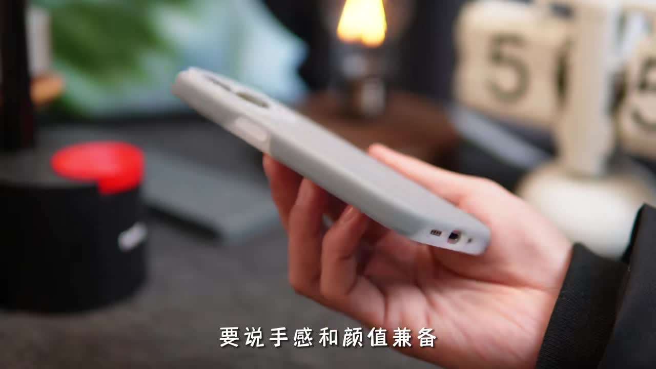这种液态硅胶壳手感和颜值真的都很不错。 液态硅胶手机壳 iphone手机壳推荐