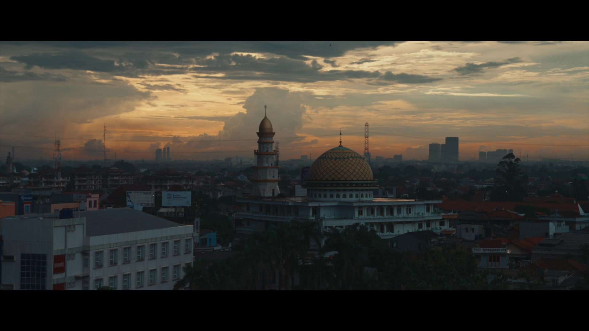 传音Infinix 《书写平凡生活里的诗》 - 印尼网约司机纪录片