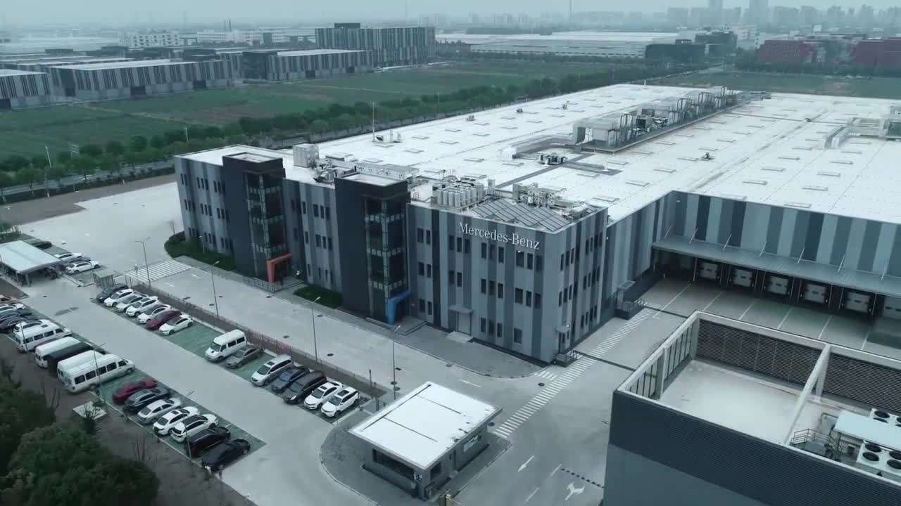 梅赛德斯奔驰发动机再制造工厂 《一台发动机的“自白”》